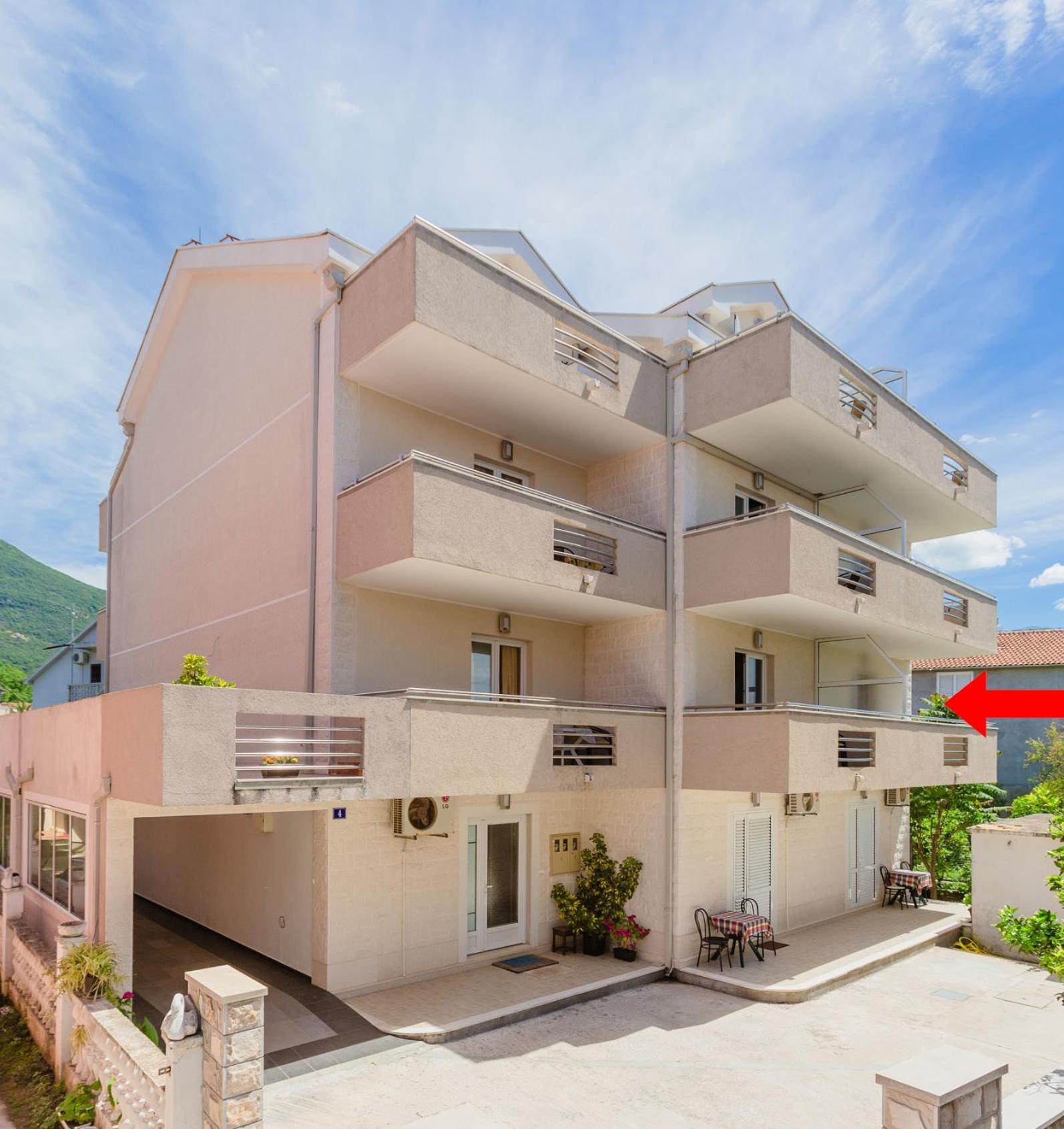 โรซิซ อพาร์ตเมนต์ Apartment ติวัต ภายนอก รูปภาพ
