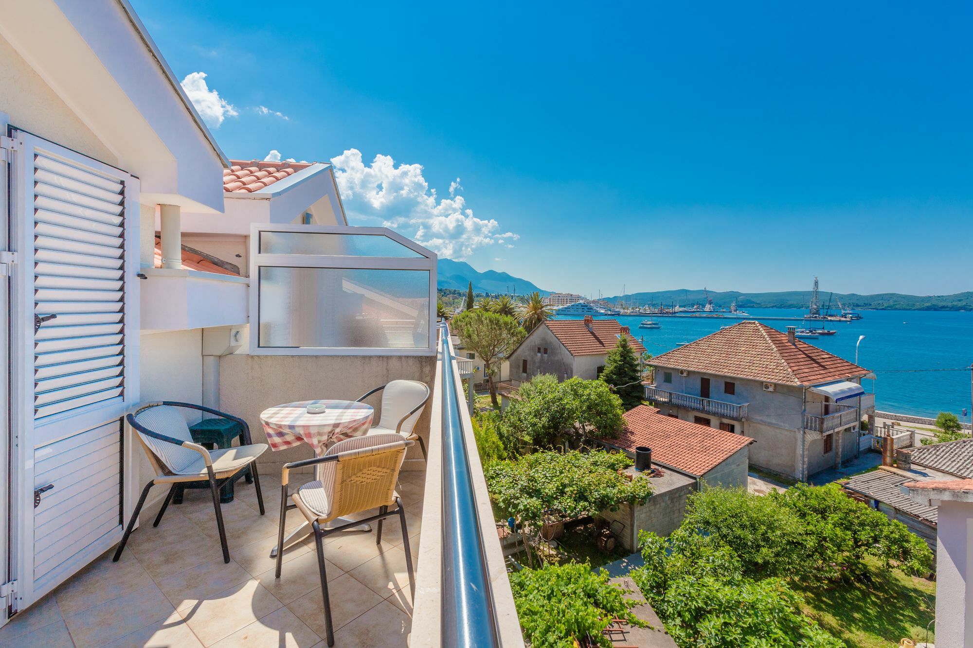 โรซิซ อพาร์ตเมนต์ Apartment ติวัต ภายนอก รูปภาพ