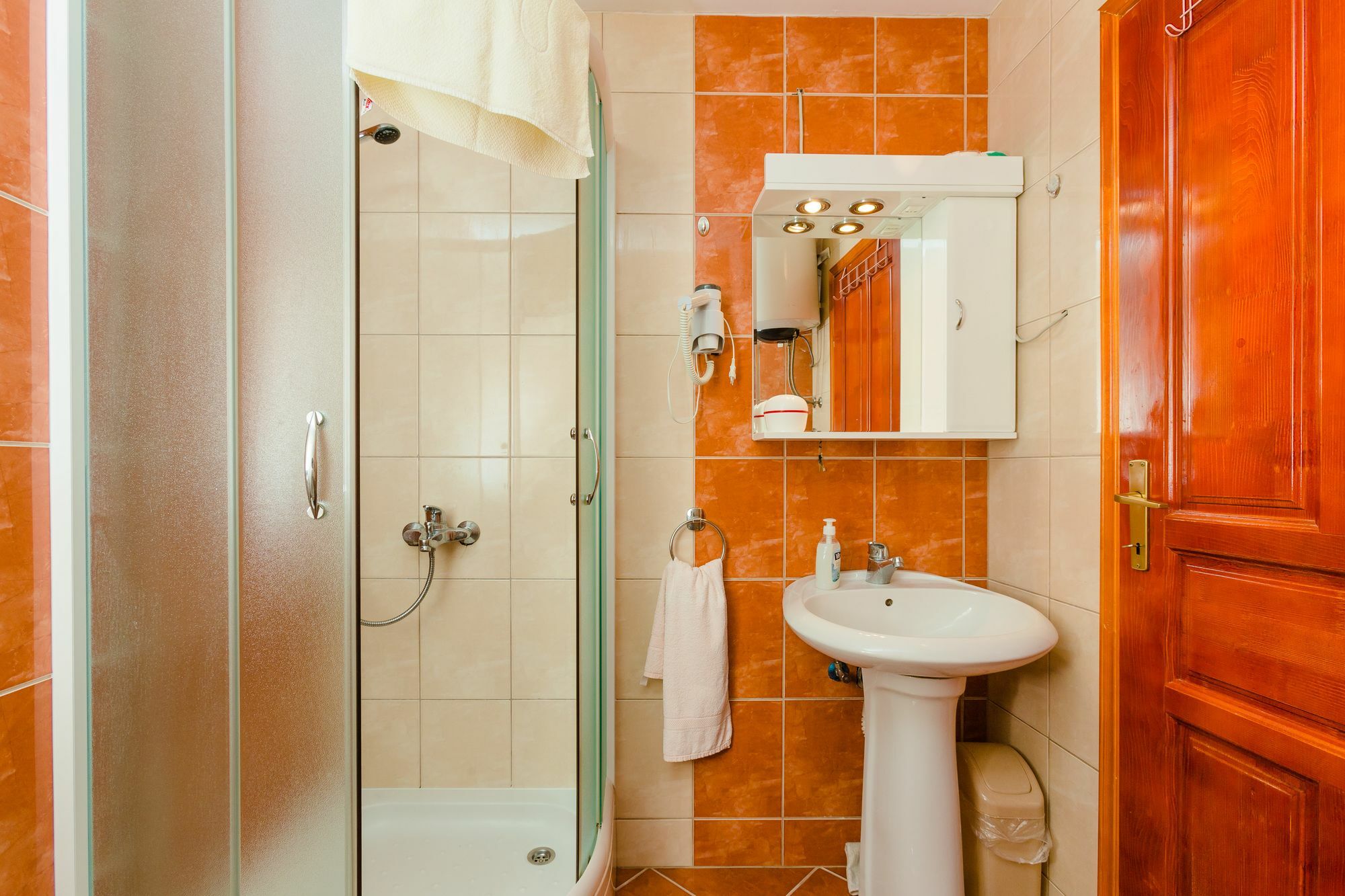 โรซิซ อพาร์ตเมนต์ Apartment ติวัต ภายนอก รูปภาพ